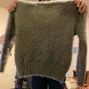 Women’s hunter green sweater. Size small